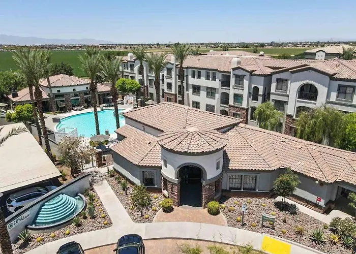 Boulevard Luxe 1br By Stadium Pool Parking Gym 09 Apartment Glendale