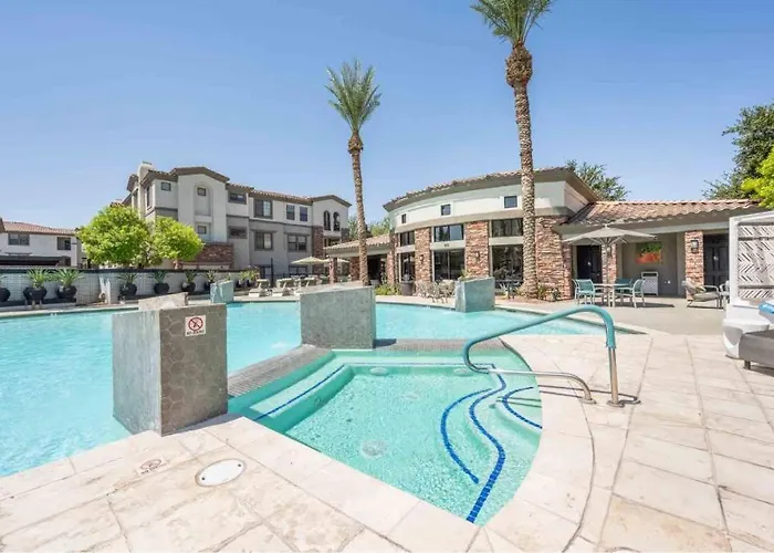 Boulevard Luxe 1br By Stadium Pool Parking Gym 09 Apartment Glendale