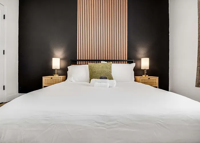 Boulevard Luxe 1br By Stadium Pool Parking Gym 09 Glendale